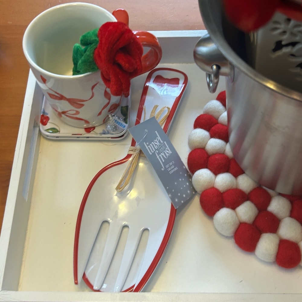 Red Bow NEW Set of 2 Salad Servers Summertime Melamine
